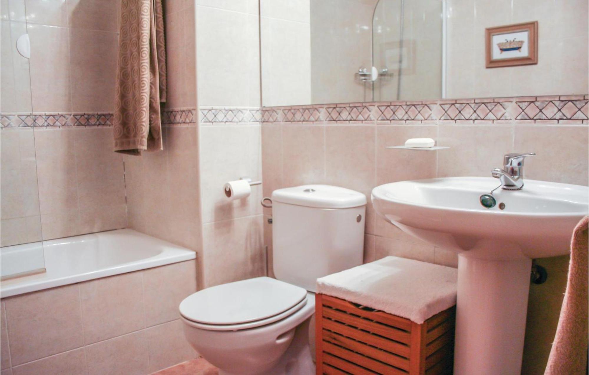 Beautiful Apartment In Alcossebre With Kitchen Eksteriør bilde